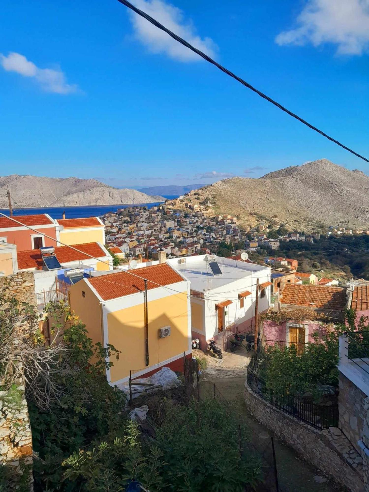 "Petrina" Sevasti Symi Studios Экстерьер фото